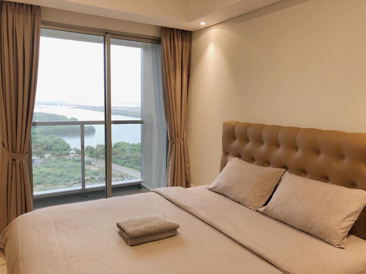 Gold Coast Pik Sea View Apartments By Longesuites Yakarta Exterior foto