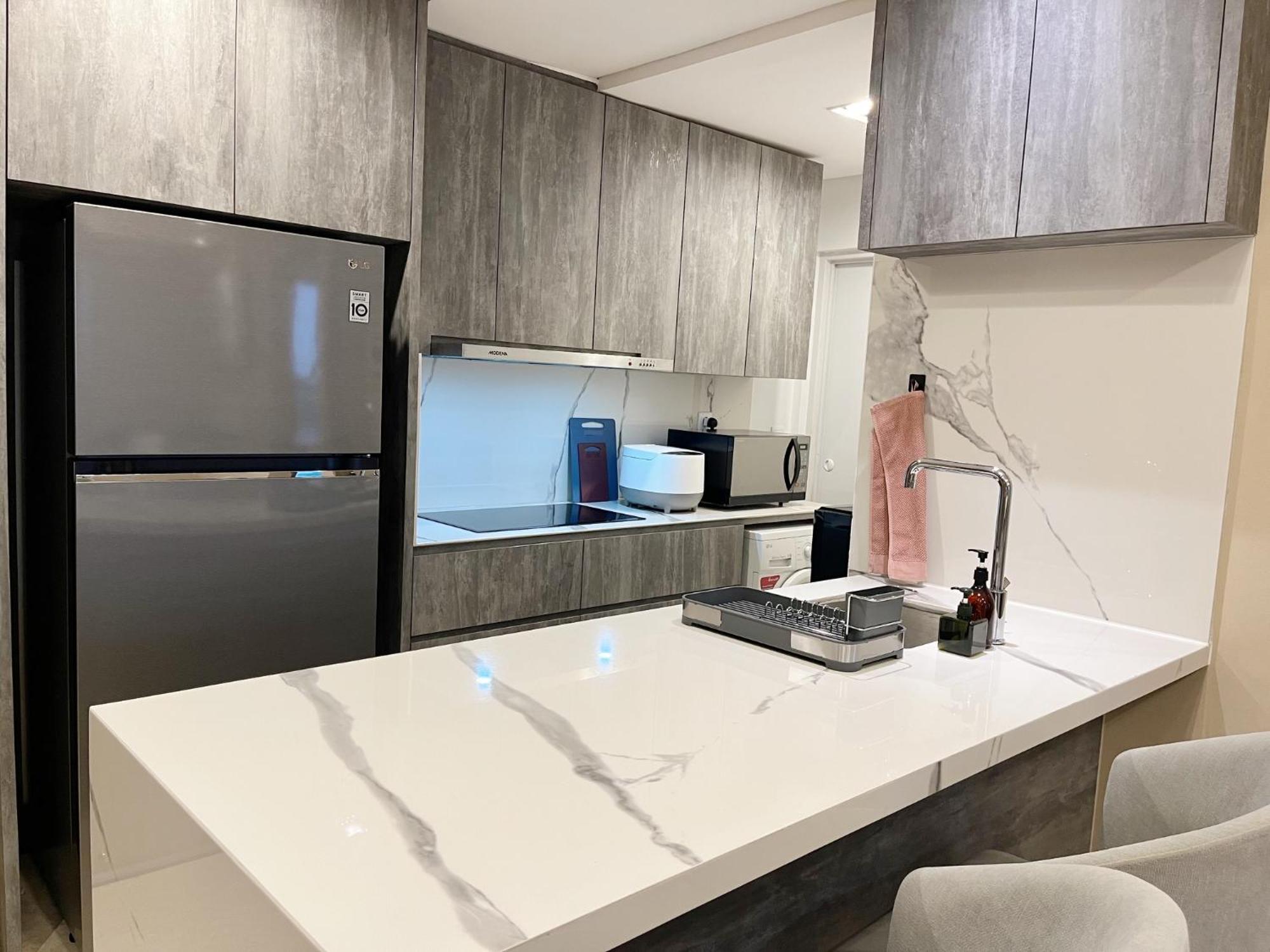 Gold Coast Pik Sea View Apartments By Longesuites Yakarta Habitación foto