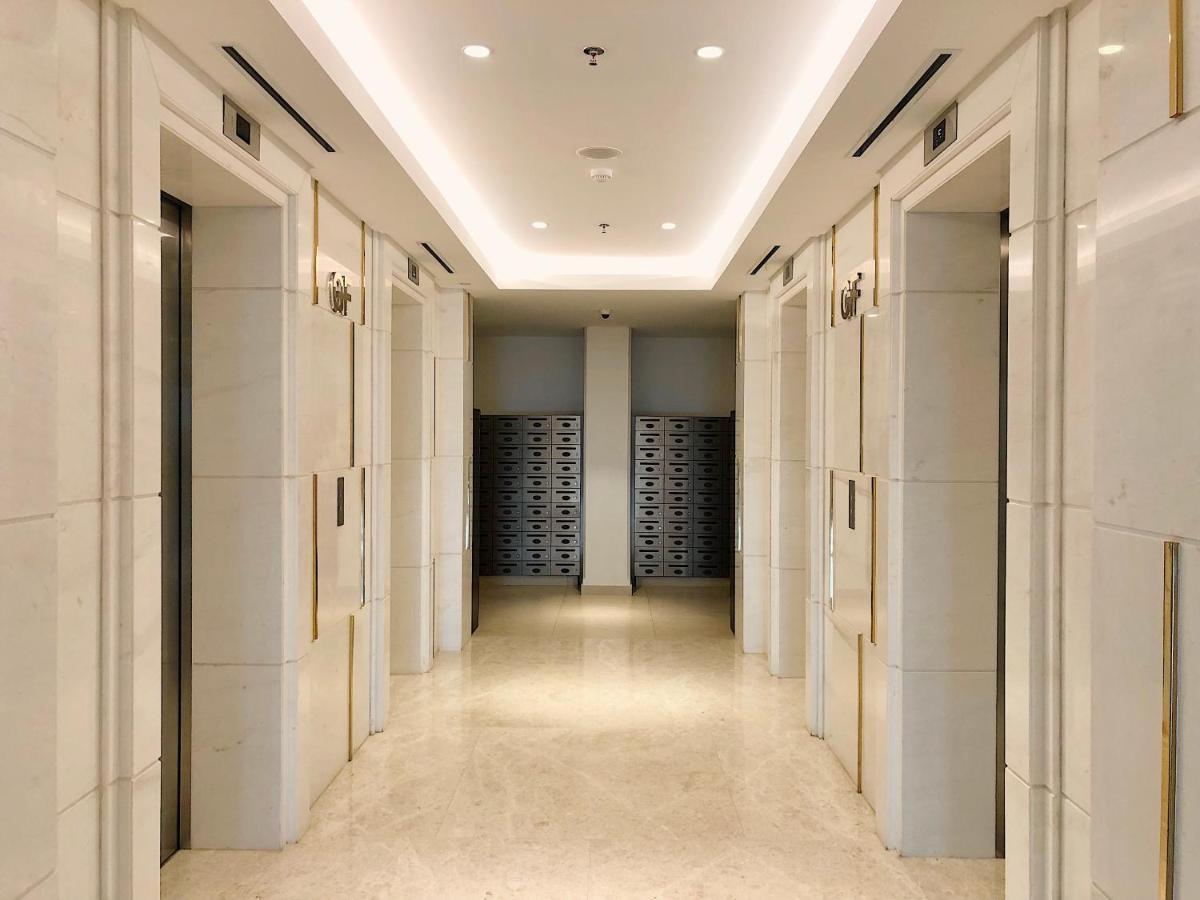 Gold Coast Pik Sea View Apartments By Longesuites Yakarta Exterior foto