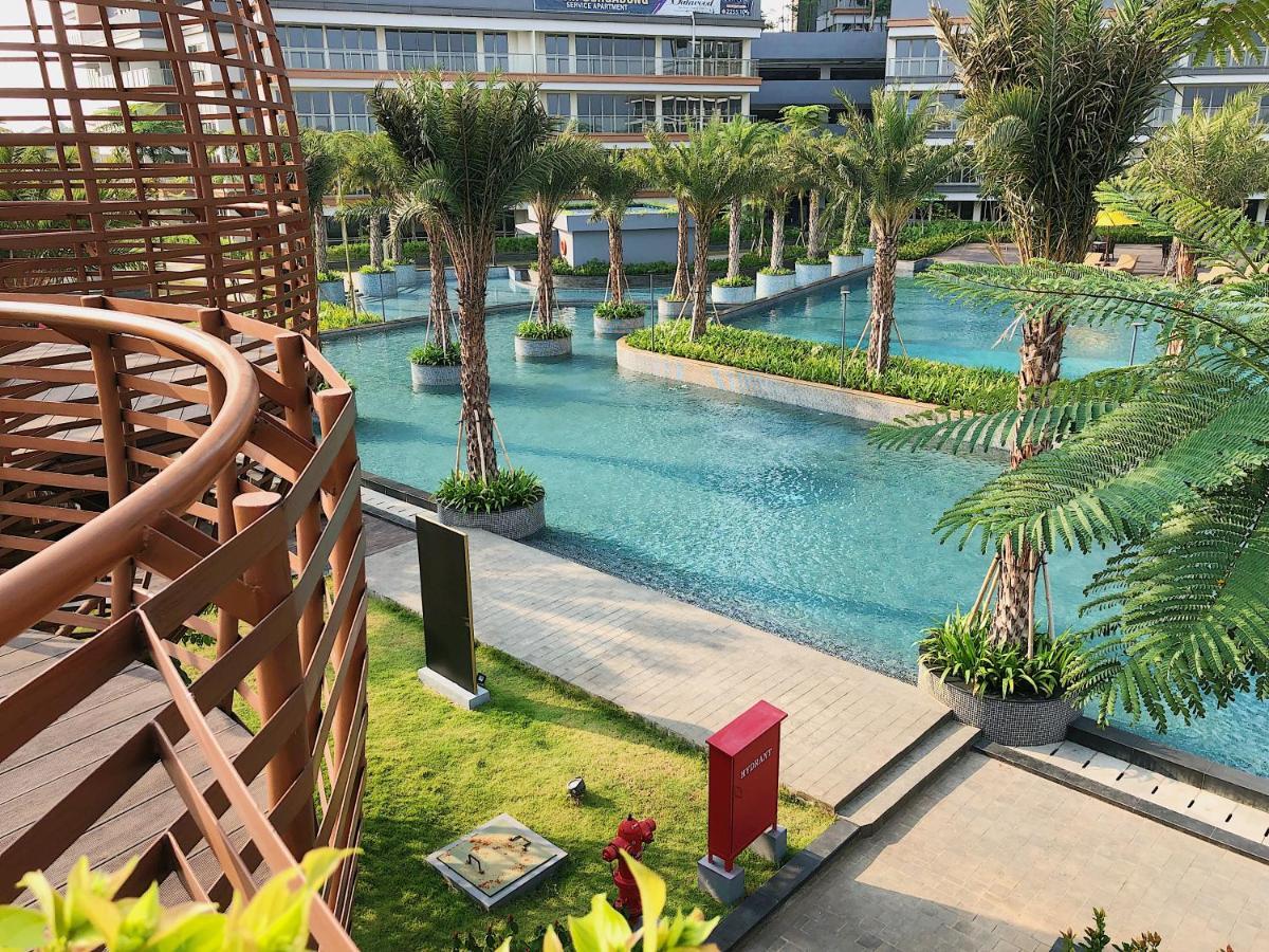 Gold Coast Pik Sea View Apartments By Longesuites Yakarta Exterior foto