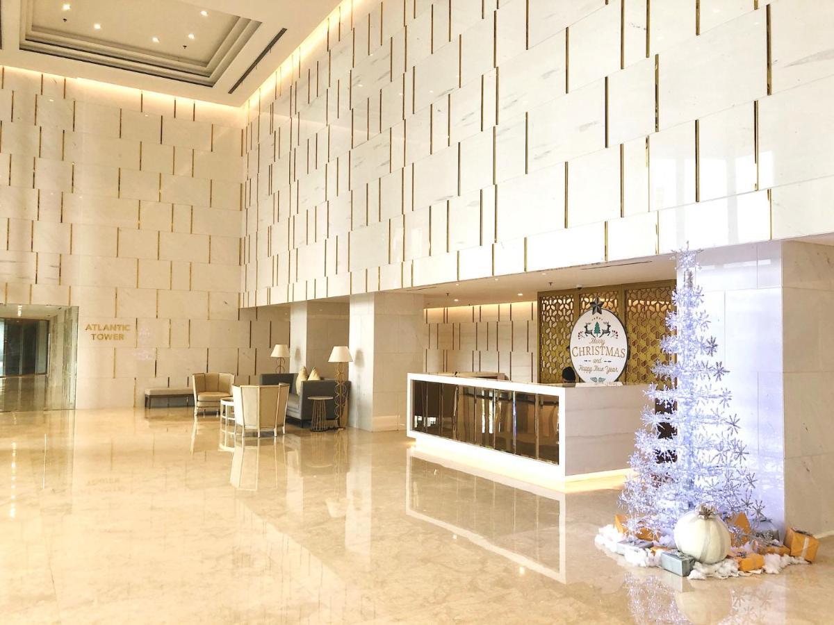 Gold Coast Pik Sea View Apartments By Longesuites Yakarta Exterior foto